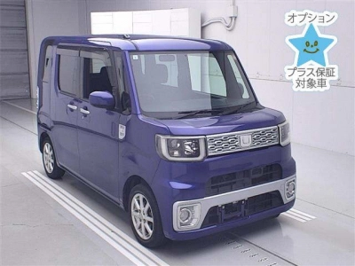 DAIHATSU WAKE
