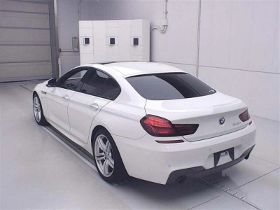 BMW 6 SERIES