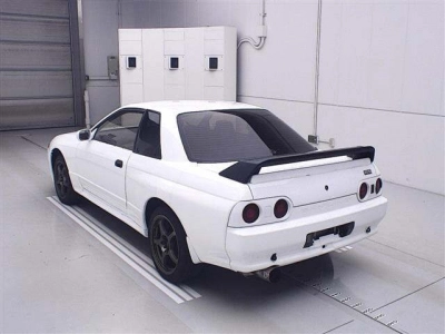 NISSAN SKYLINE