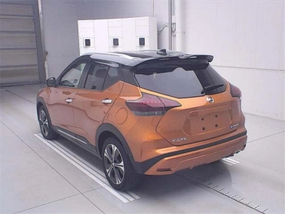 NISSAN KICKS