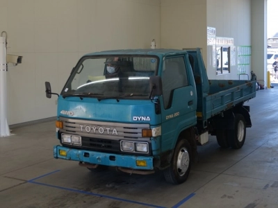 TOYOTA DYNA