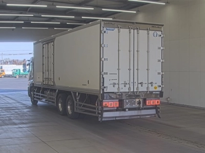 NISSAN DIESEL (UD) QUON