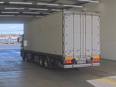 MITSUBISHI FUSO SUPER GREAT