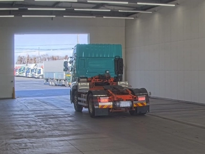 NISSAN DIESEL (UD) QUON