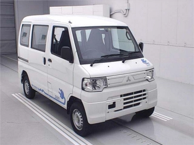 MITSUBISHI MINICAB