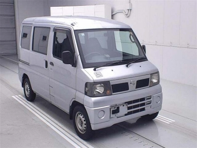 NISSAN CLIPPER