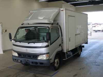 TOYOTA DYNA