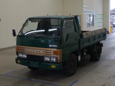 TOYOTA DYNA