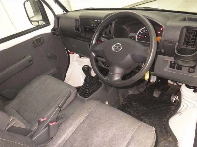 NISSAN NV100 CLIPPER