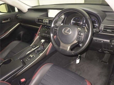 LEXUS IS