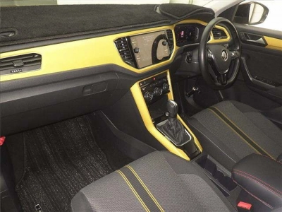 VOLKSWAGEN T-ROC
