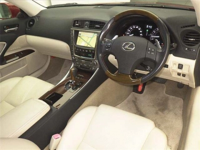 LEXUS IS