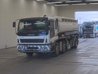 ISUZU GIGA
