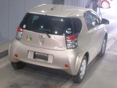 TOYOTA IQ