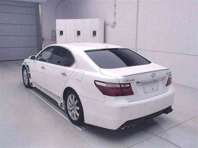 LEXUS LS
