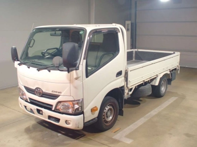 TOYOTA DYNA TRUCK