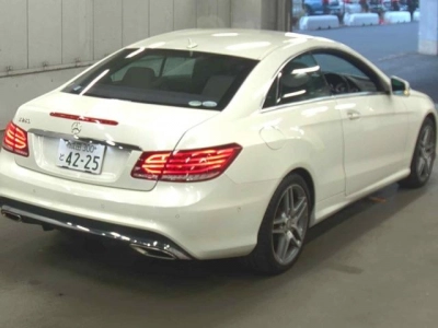 MERCEDES BENZ E CLASS