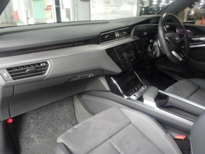 AUDI E-TRON SPORTBACK