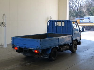 TOYOTA DYNA