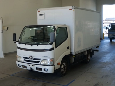 TOYOTA DYNA
