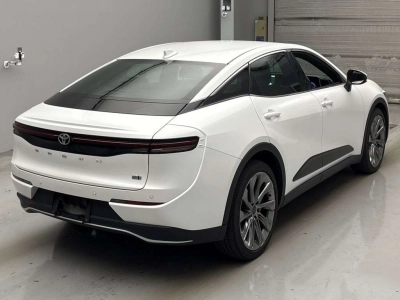 TOYOTA CROWN CROSSOVER