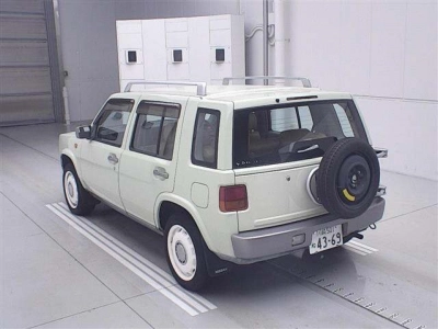 NISSAN RASHEEN