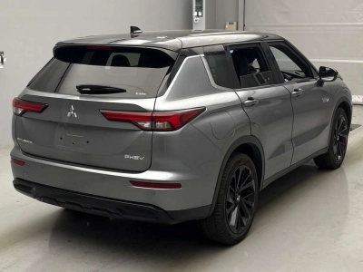 MITSUBISHI OUTLANDER PHEV