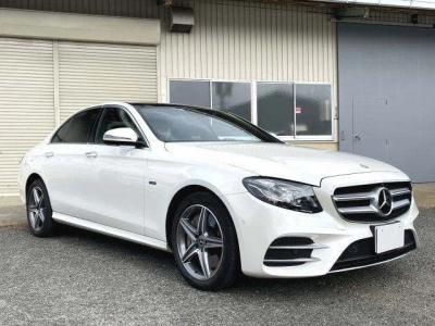 MERCEDES BENZ E CLASS