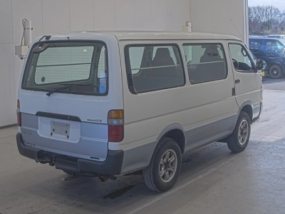 TOYOTA REGIUS ACE