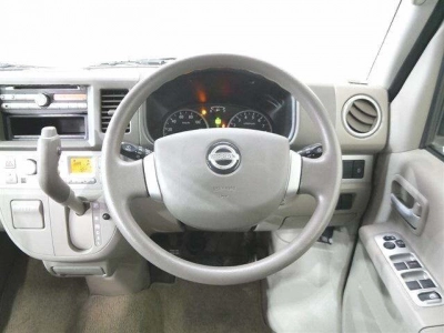 NISSAN NV100 CLIPPER RIO