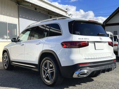 MERCEDES BENZ GLB