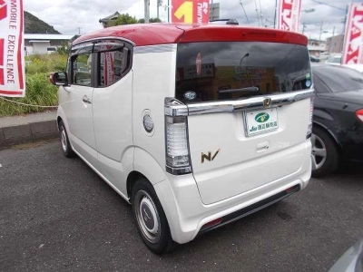 HONDA N-BOX SLASH