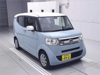 HONDA N-BOX SLASH