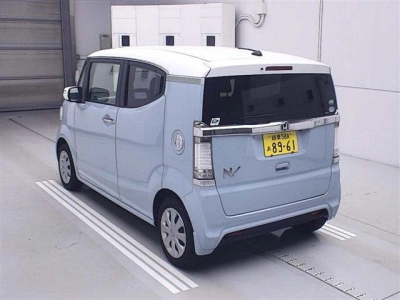 HONDA N-BOX SLASH