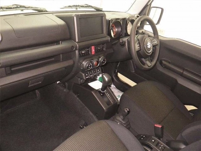 SUZUKI JIMNY NOMADE