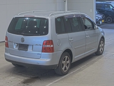 VOLKSWAGEN GOLF TOURAN