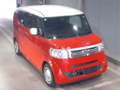 HONDA N-BOX SLASH