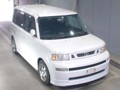 TOYOTA BB