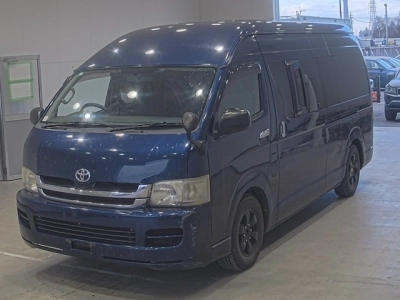 TOYOTA REGIUS ACE