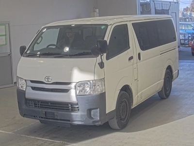 TOYOTA REGIUS ACE