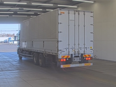 MITSUBISHI FUSO SUPER GREAT