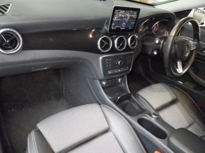 MERCEDES BENZ CLA SHOOTING BRAKE