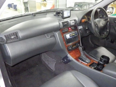 MERCEDES BENZ C CLASS