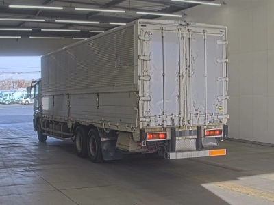 MITSUBISHI FUSO SUPER GREAT