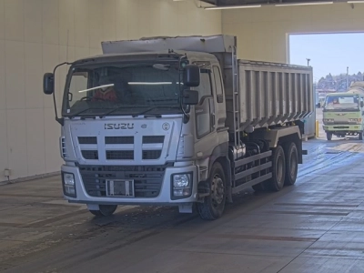 ISUZU GIGA