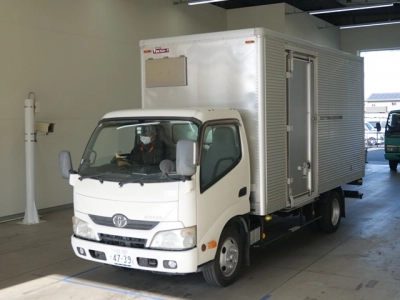 TOYOTA DYNA