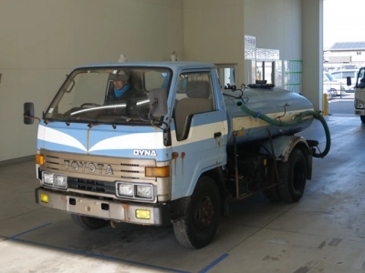 TOYOTA DYNA