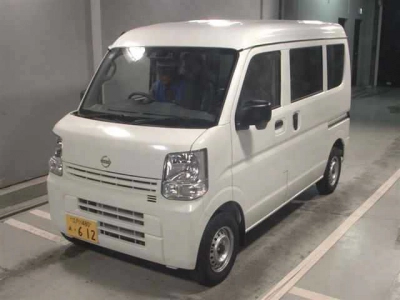 NISSAN CLIPPER VAN