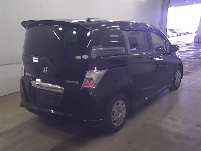 HONDA FREED SPIKE