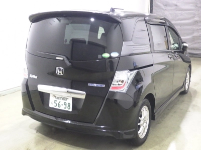 HONDA FREED SPIKE
